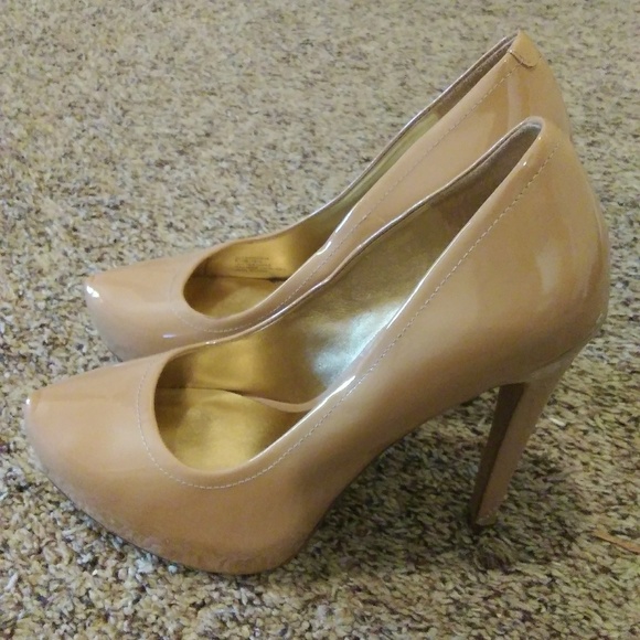 Jessica Simpson pumps - Picture 2 of 3